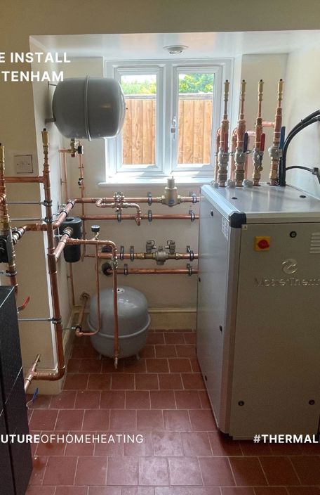 Cheltenham, UK: Eco-Friendly Heating Solution with Ground Source Master Therm AquaMaster 45 Inverter